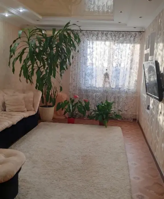 Шикарна Три кімнатна квартира