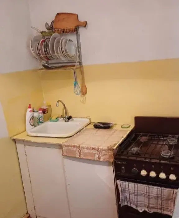 Продам однокомнатную квартиру на 1м занасыпе,рядом р.Днепр