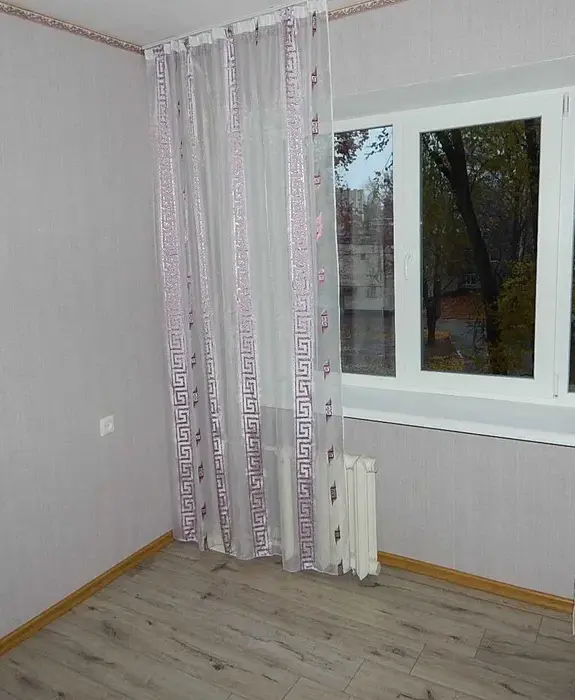 Продам 2-х кімнатну квартиру з ремонтом на Молодіжному