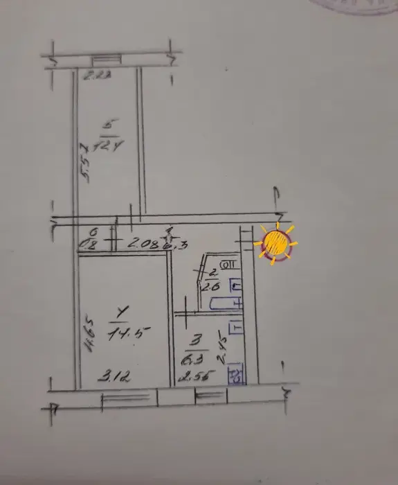 Продам 2-х комнатную квартиру в центре.