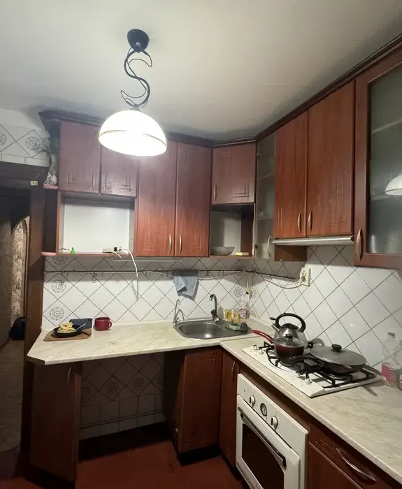 Продам квартиру Героів України