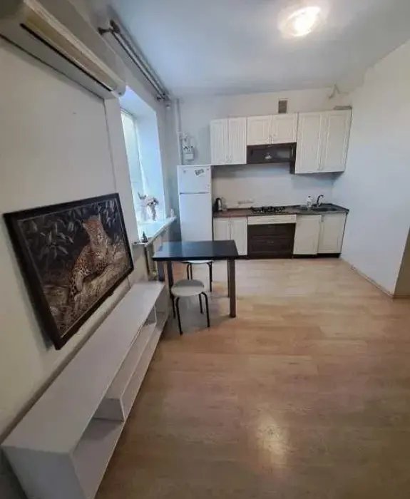 2х кімнатна в центрі