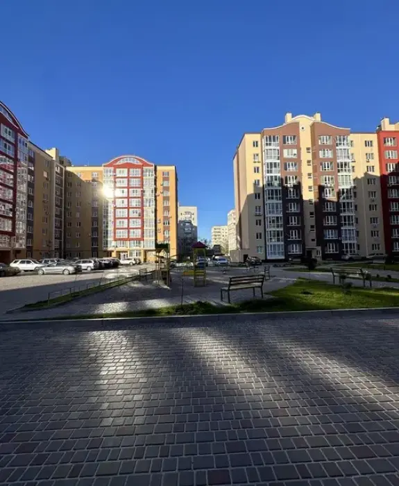 Продаж 3-х кімнатної квартири з коморою в ЖК «Центральний»