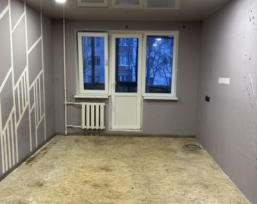 Продажа 1 комн квартиры 31 кв.м. в Центре Кременчуга 3/5 эт. ул.Мазепы 52