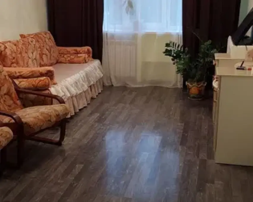 Продам квартиру в районі парку Мира